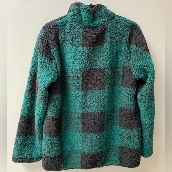 Sherpa Pullover - Picture 2 of 4